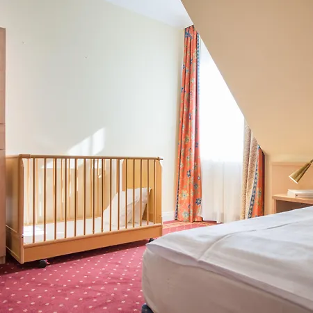 Kuehlungsborn, Am Konzertgarten מלון דירות 4*