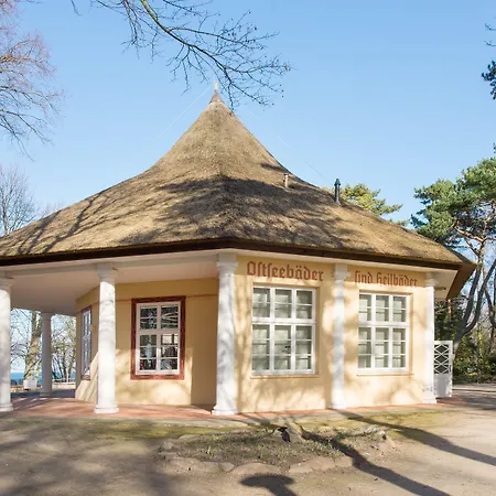 Kuehlungsborn, Am Konzertgarten 4* Ostseebad Kühlungsborn