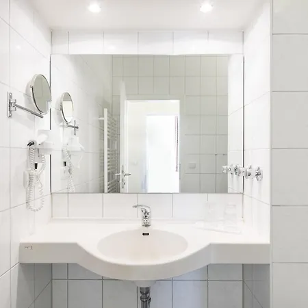 Kuehlungsborn, Am Konzertgarten 4* Ostseebad Kühlungsborn